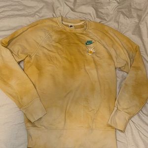 Brand New Nike Sweatshirt never worn!!
